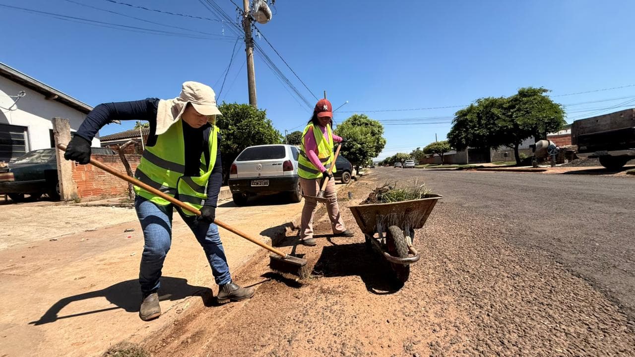 Prefeitura intensifica varrição e reforça pedido por conscientização em Caarapó
